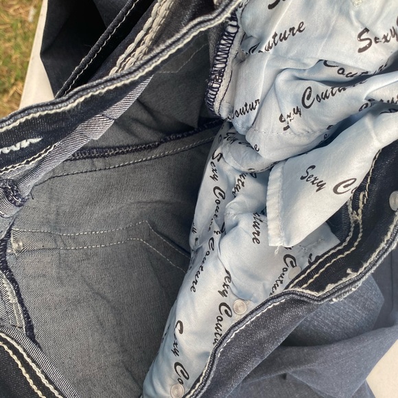 SEXY COUTURE SIZE 5 JEANS IN PERFECT CONDITION, LIKE NEW - Picture 8 of 8
